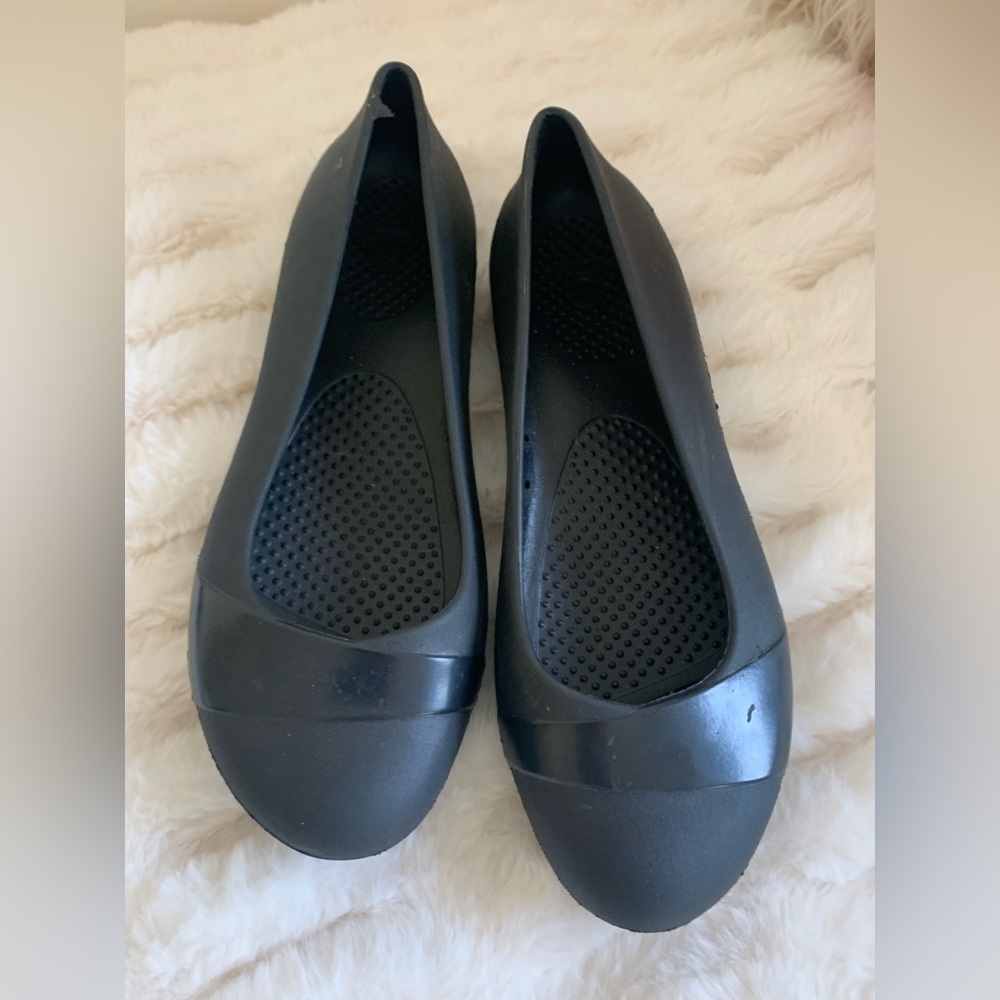 Excellent Crocs Black Slip on Girls Shoes Casual 6 Girls